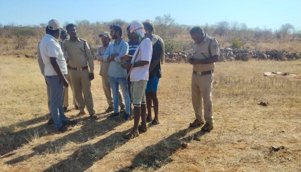 हळेतोरगल तांड्यातील नागरिकांचे न्यायासाठी आंदोलन Citizens of Haletorgal Tandya protest for justice