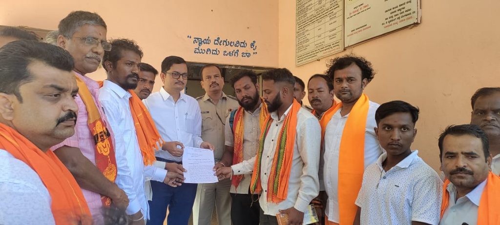 M. K. Reinstate the flag in Hubli