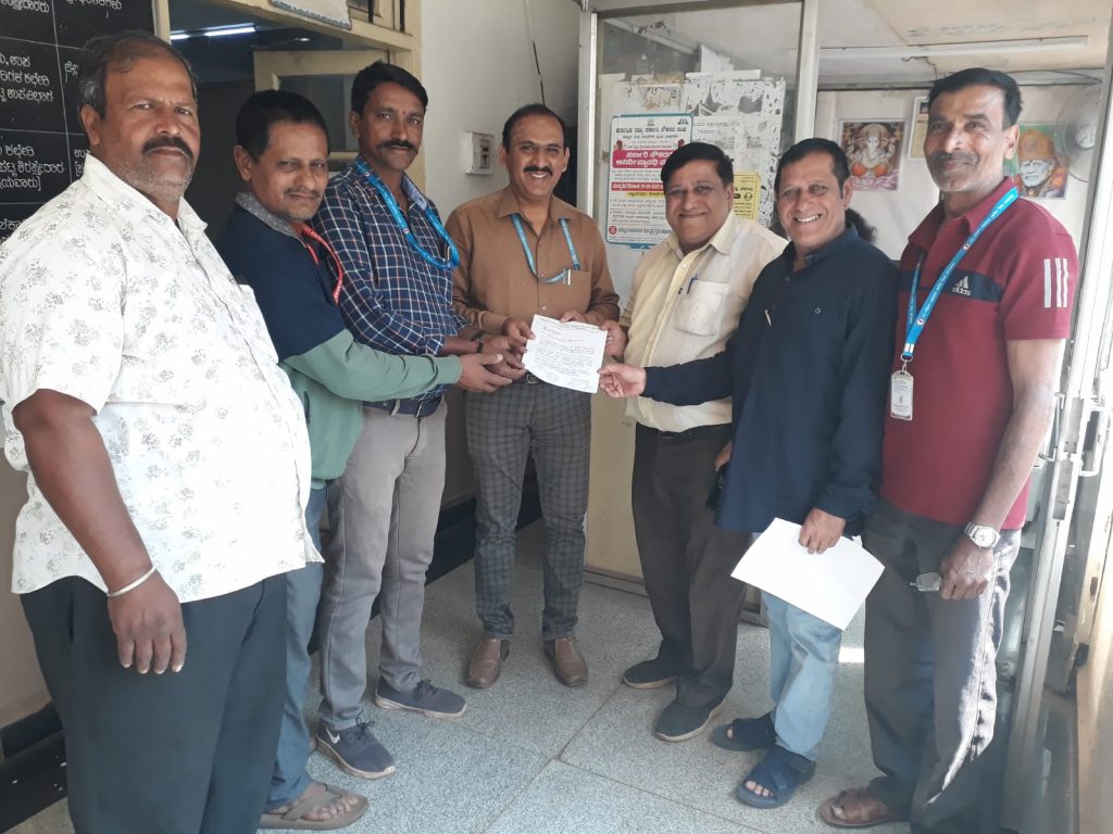 Provide funds in the budget for the welfare of newspaper vendors