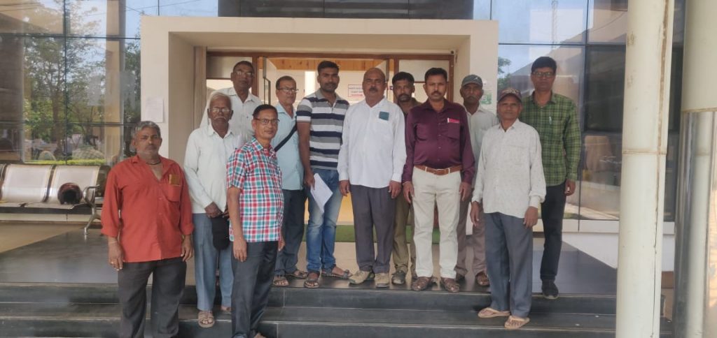 मारुतीनगर येथील समस्या तातडीने सोडवा Solve the problem at Marutinagar immediately