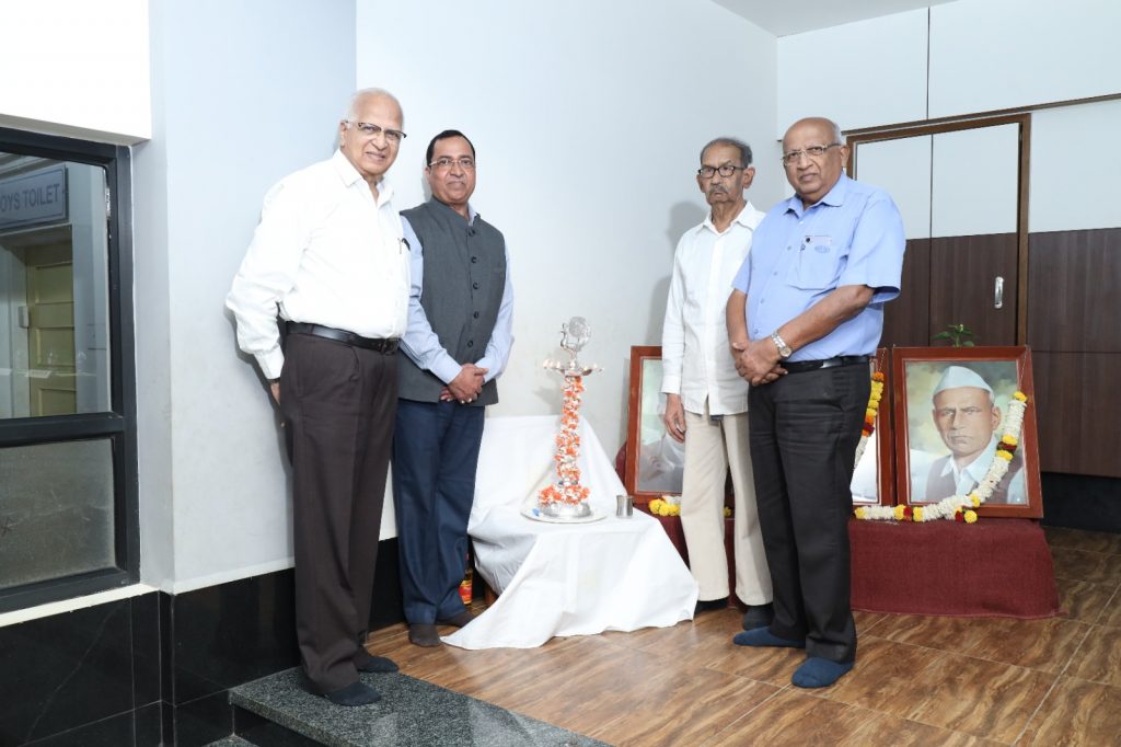 विद्यार्थ्यांचे कलागुण ओळखणे आवश्यक