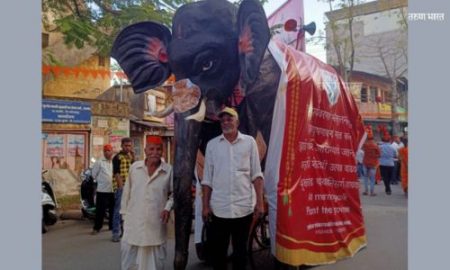 पदरमोड करून शासनाच्या उपक्रमांची समाजजागृती; सांगरुळच्या चंदू पेंटरचा आदर्शवत उपक्रम Chandu Painter of Sangrul