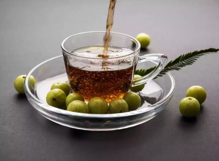आवळ्याचा चहा पिण्याचे फायदे Benefits of drinking amla tea