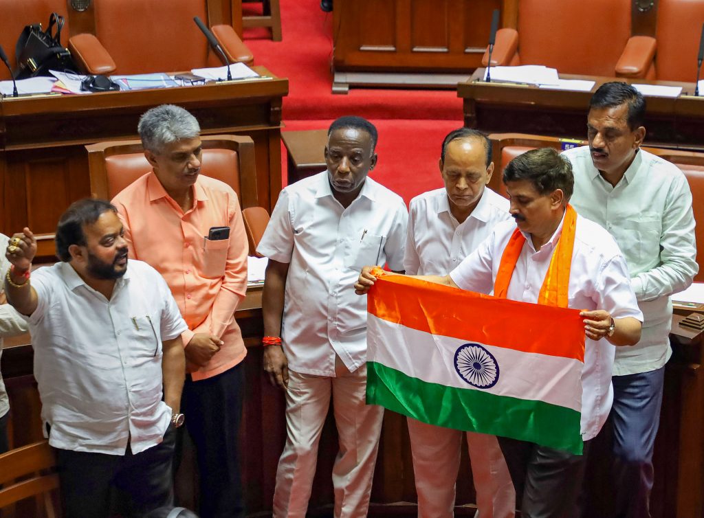 Dilemma of rulers over 'Pakistan Zindabad'