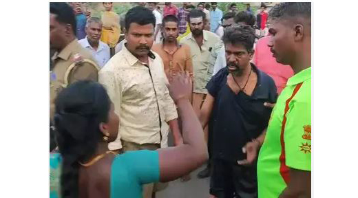 वाढत्या गुन्हेगारीविरुद्ध नागरिकच बनले सतर्क Citizens became vigilant against increasing crime