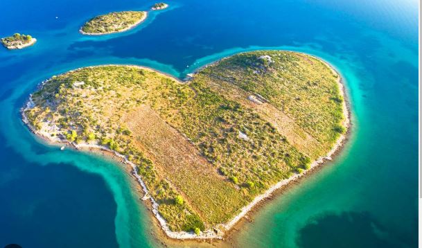 फिंगरप्रिंट नव्हे तर बेट Not a fingerprint, but an island