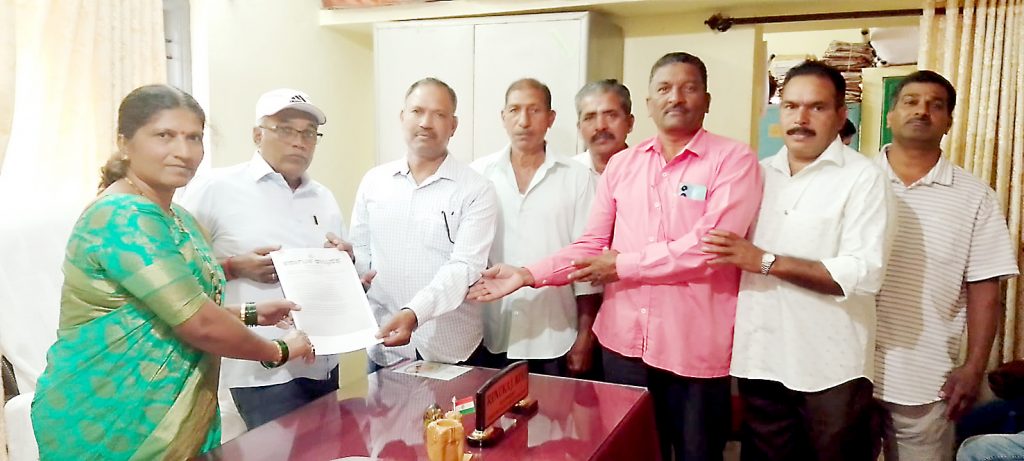 माजी सैनिकांना घरफाळ्यात 50 टक्के सूट द्या 50 percent discount on housing for ex-servicemen