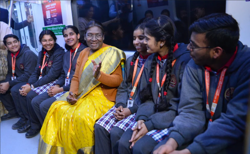 President Draupadi Murmu's journey in Delhi Metro