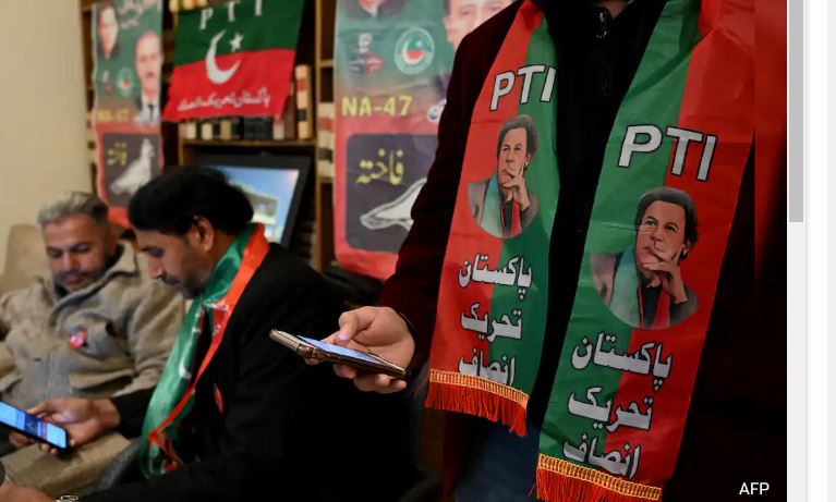 पाकिस्तान निवडणुकीत अपक्षांची सरशी Independents in Pakistan elections