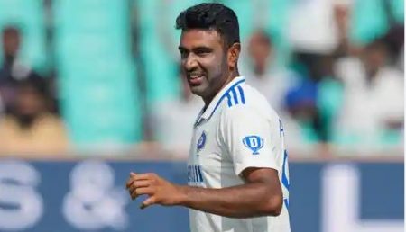 अश्विनची तिसऱ्या कसोटीतून माघार Ashwin withdraws from the third Test