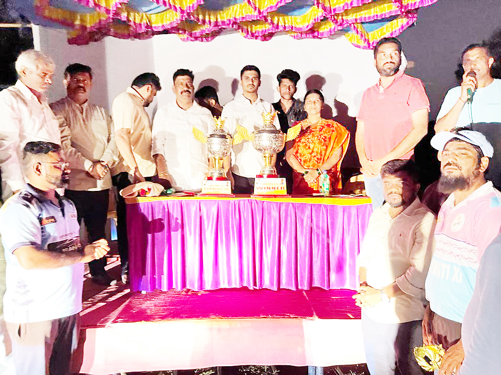 काकती क्रिकेट स्पर्धेत सरस्वती संघ विजेता Saraswati team winner in Kakati cricket tournament