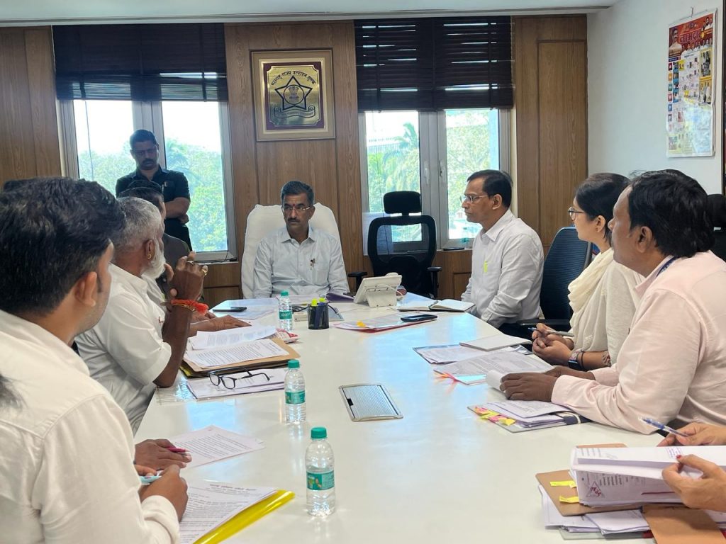 सीमावासियांच्या आरोग्य योजनेसाठी तहसीलदार दर्जाचा अधिकारी नियुक्त करणार An officer of Tehsildar rank will be appointed for health scheme of border dwellers