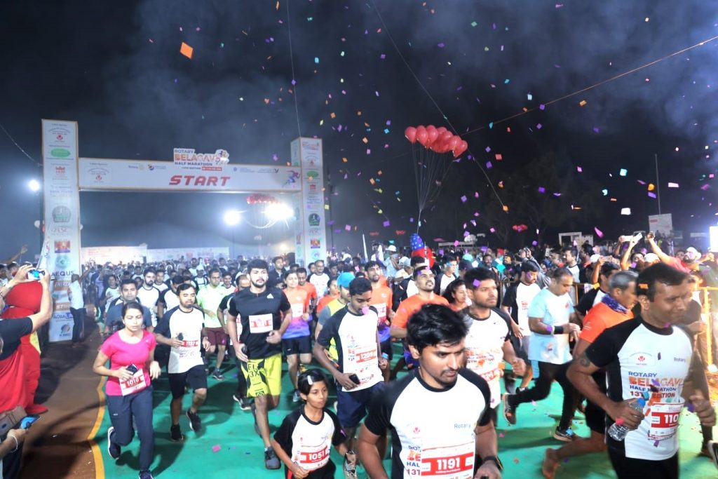 बेळगाव रोटरी वेणुग्राम मॅरेथॉन स्पर्धा उत्साहात Belgaum Rotary Venugram Marathon competition in full swing