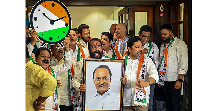 पक्षही गेला चिन्हही गेले The party is gone and so is the sign