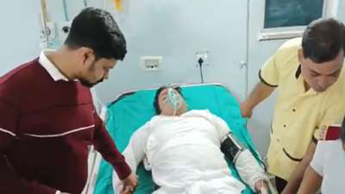 Demonstrations against violence under the message, police lathi charge