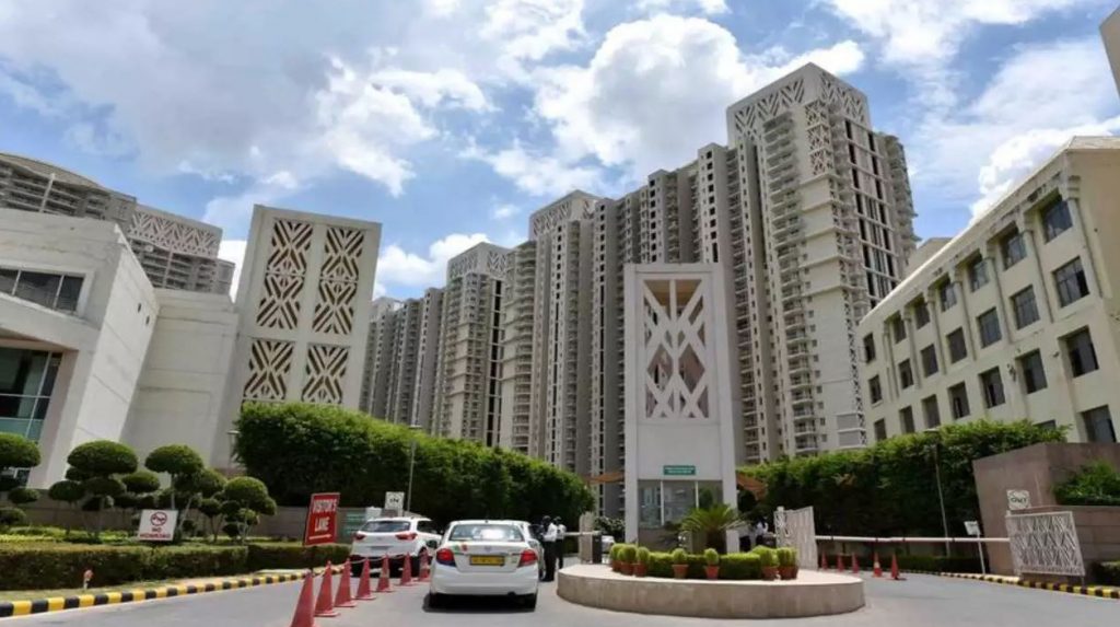 9050 crore from bookings to DLF