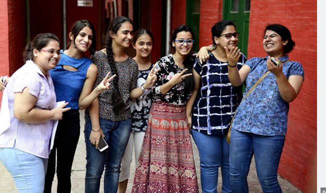 जेईई-मेनमध्ये 23 विद्यार्थ्यांना 100 पैकी 100 गुण 23 students scored 100 out of 100 in JEE-Main