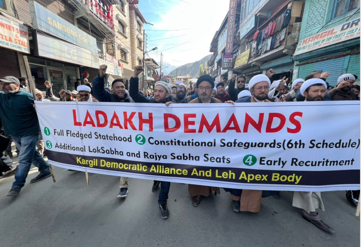 लडाखला पूर्ण राज्याचा दर्जा देण्याची मागणी Demand for full statehood in Ladakh