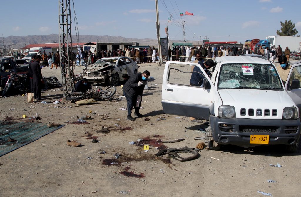 Major terrorist attack during elections in Pakistan