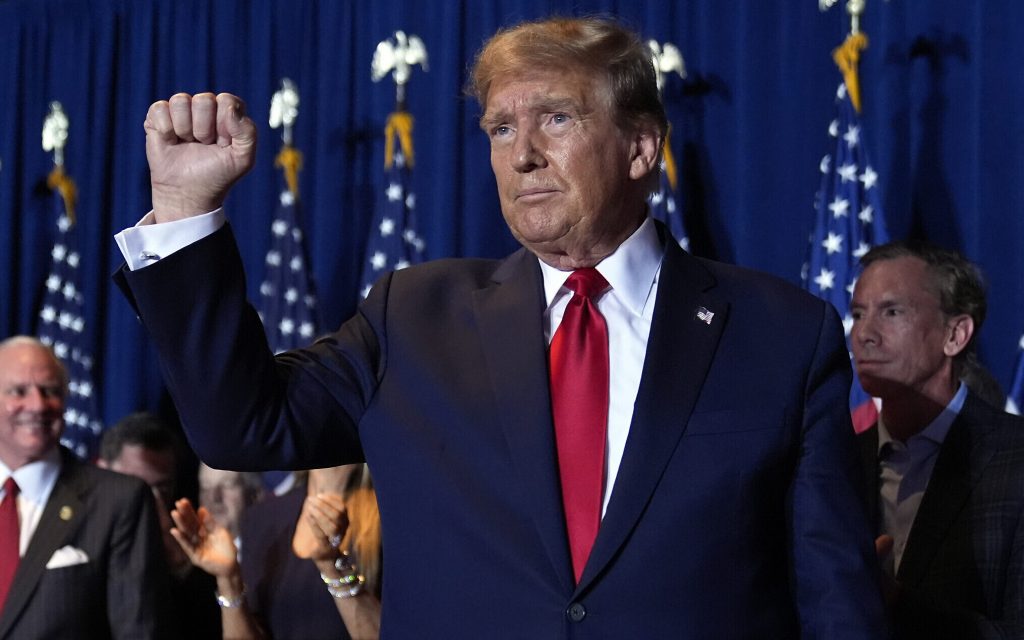 साउथ कॅरोलिनाच्या निवडणुकीत ट्रम्प विजयी Trump won the election in South Carolina