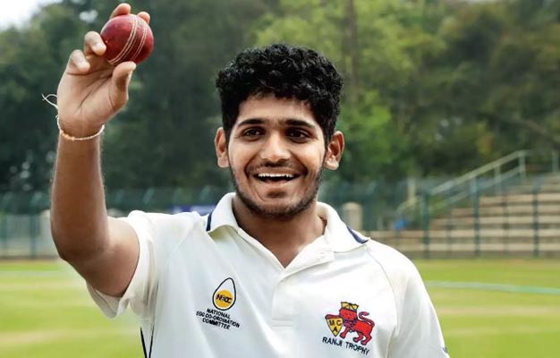 Mumbai lead by 98 runs