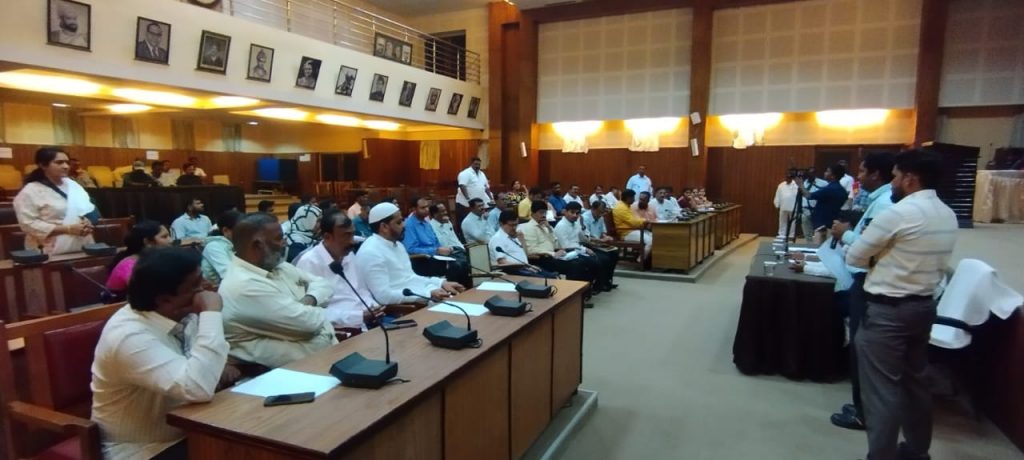 शहराला जुलैपर्यंत पाणीपुरवठा करण्याचा मंडळाचा दावा The board claims to supply water to the city till July