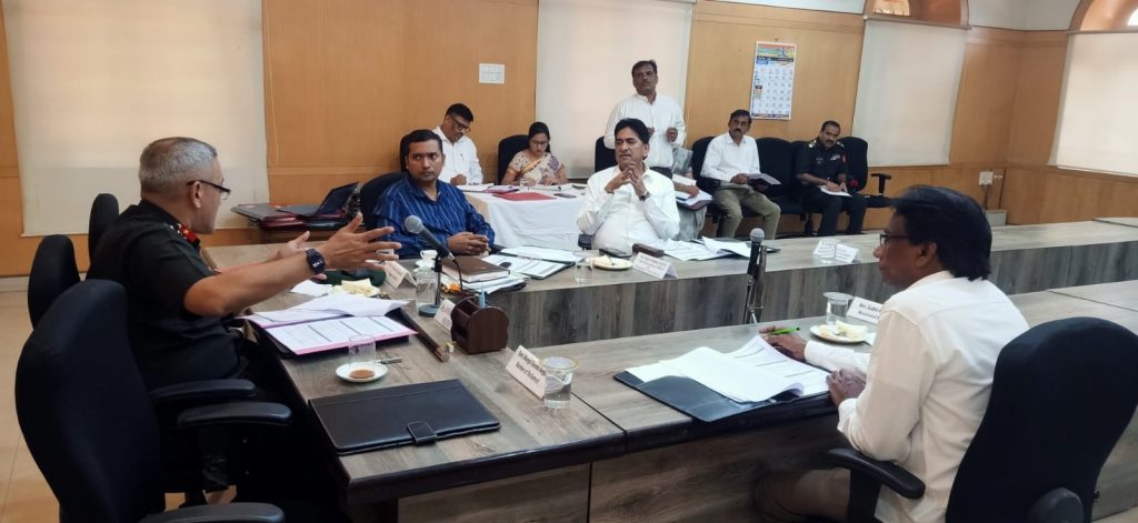 कॅन्टोन्मेंट बोर्डच्या बैठकीत घरपट्टी-पाणीपट्टीवरील सूट रद्द Cantonment Board meeting cancels exemption on house-water line