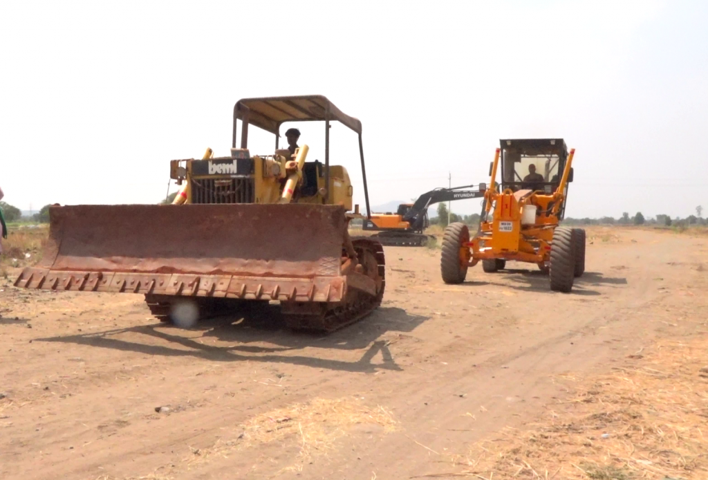 Despite the opposition, the work of the bypass continues