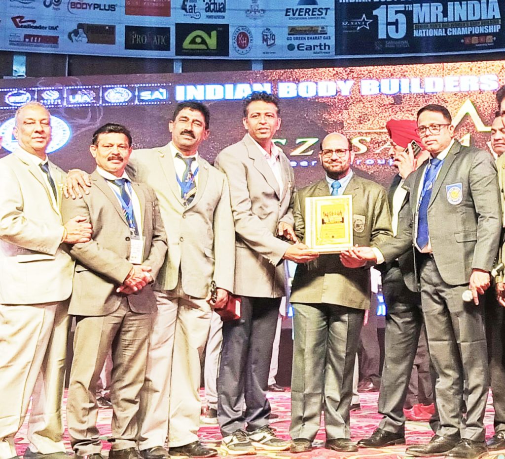 आयबीबीएफतर्फे डॉ. अमित जडेंचा सत्कार By IBBF Dr. Tribute to Amit Jade