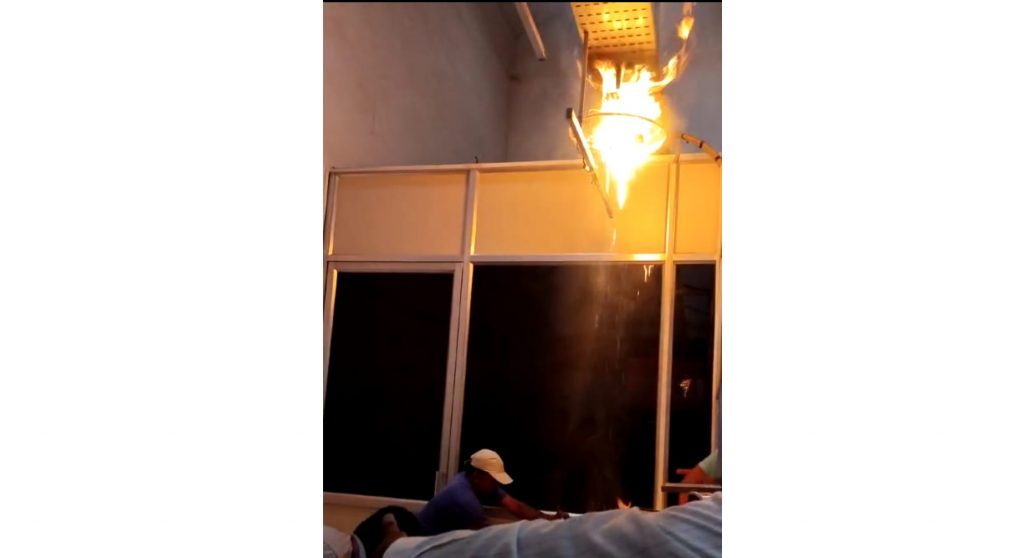 उपनोंदणी कार्यालयात शॉर्टसर्किटने आग Fire due to short circuit in Sub-Registrar Office