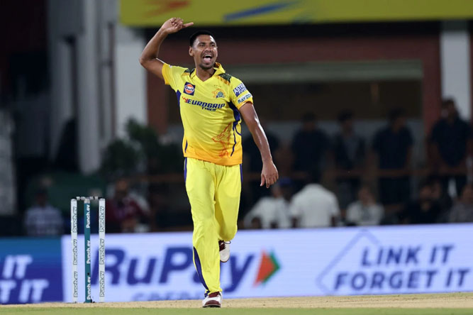 चेन्नई सुपर किंग्सची विजयी सलामी Chennai Super Kings' winning debut