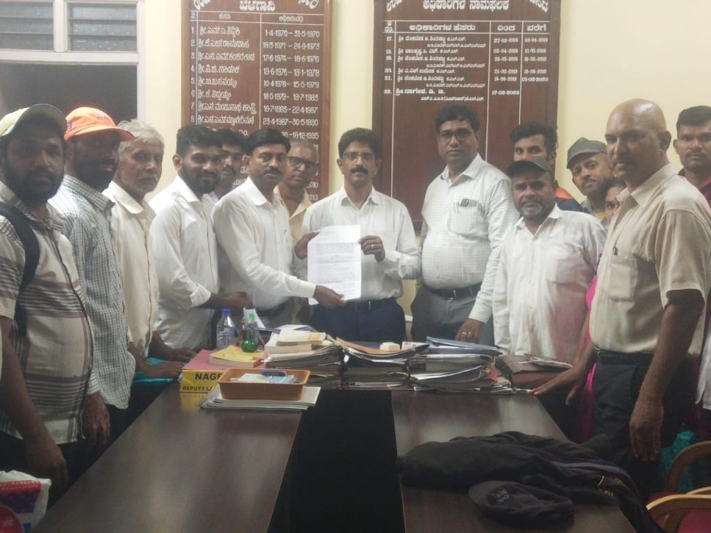 The construction workers held the officers on the line