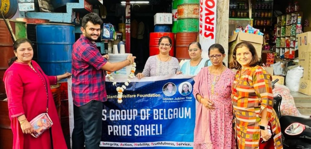 प्राईड सहेलीतर्फे फोर्ट रोड येथे पाणपोई Panpoi at Fort Road by Pride Saheli
