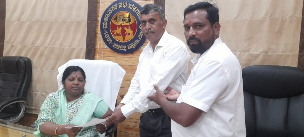 अनगोळ येथील ‘त्या’रस्त्याची तातडीने दुरुस्ती करा Immediately repair the 'that' road at Angol