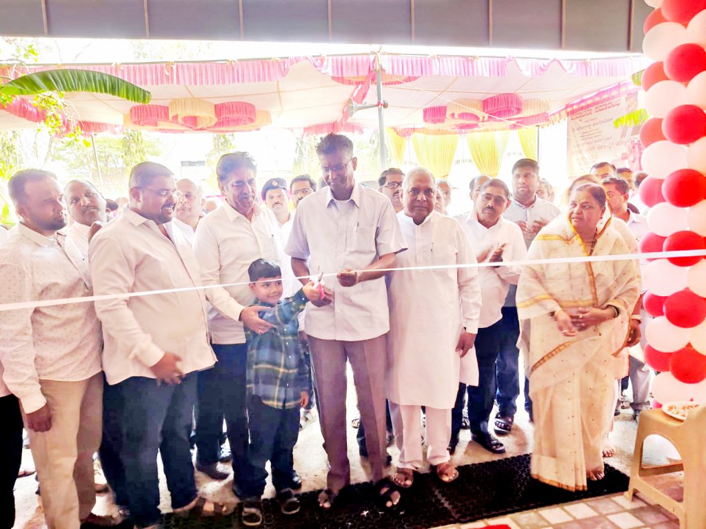 शेतकरी मोठा झाला तरच देश समृद्ध होईल! The country will prosper only if the farmer grows up!