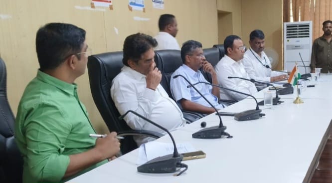 Do not force farmers for debt recovery