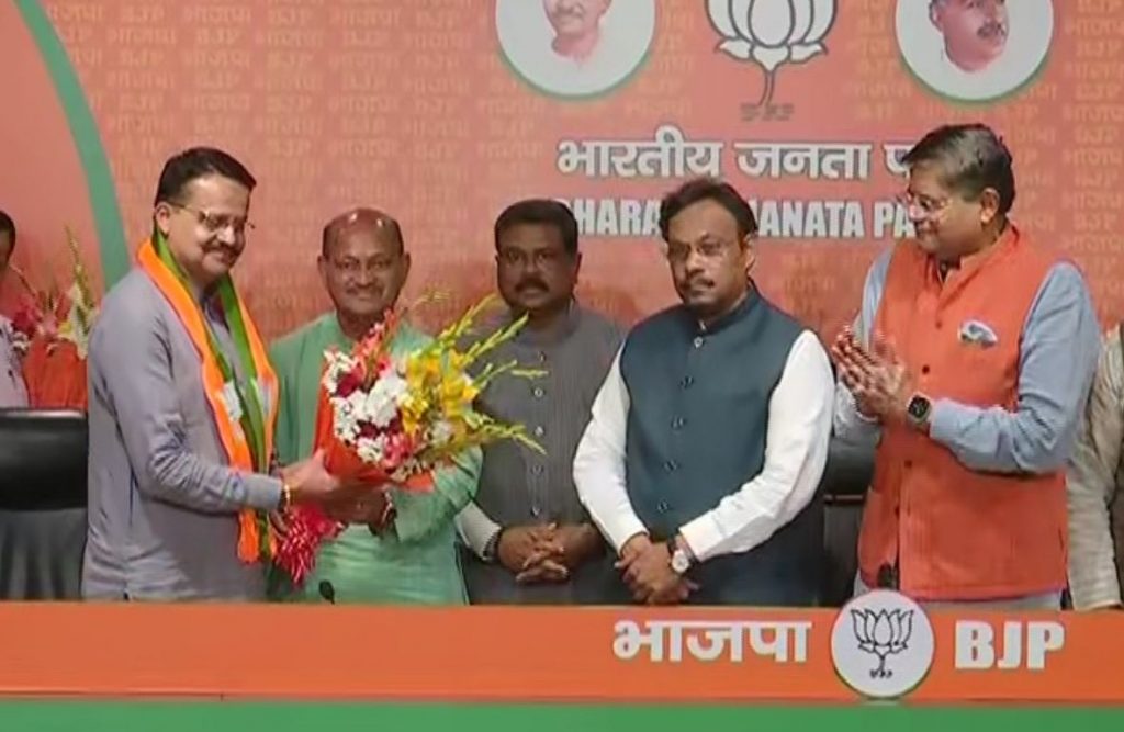 Cuttack MP Bhartrihari Mahtab joins BJP