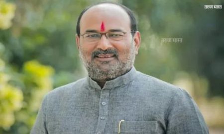 जिल्हा भाजपमध्ये संशयकल्लोळ ! विद्यमान खासदारांच्या कार्यकर्त्यांमध्ये अस्वस्थता Sangli Constituency BJP MP Sanjaykaka Patil