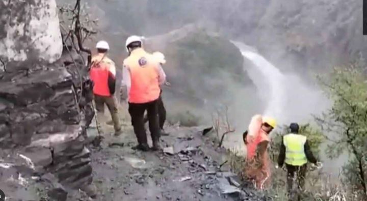 10 killed in Jammu as taxi falls into valley