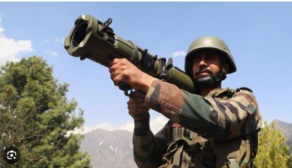 भारताकडून सैनिकांच्या संख्येत वाढ, चीन अस्वस्थ Increase in number of soldiers from India, China upset