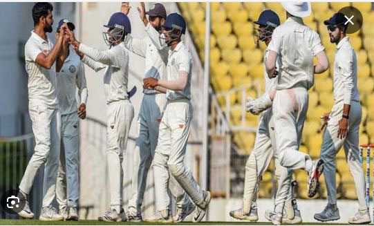 Vidarbha's Dandanan, Khurda in just 105 runs