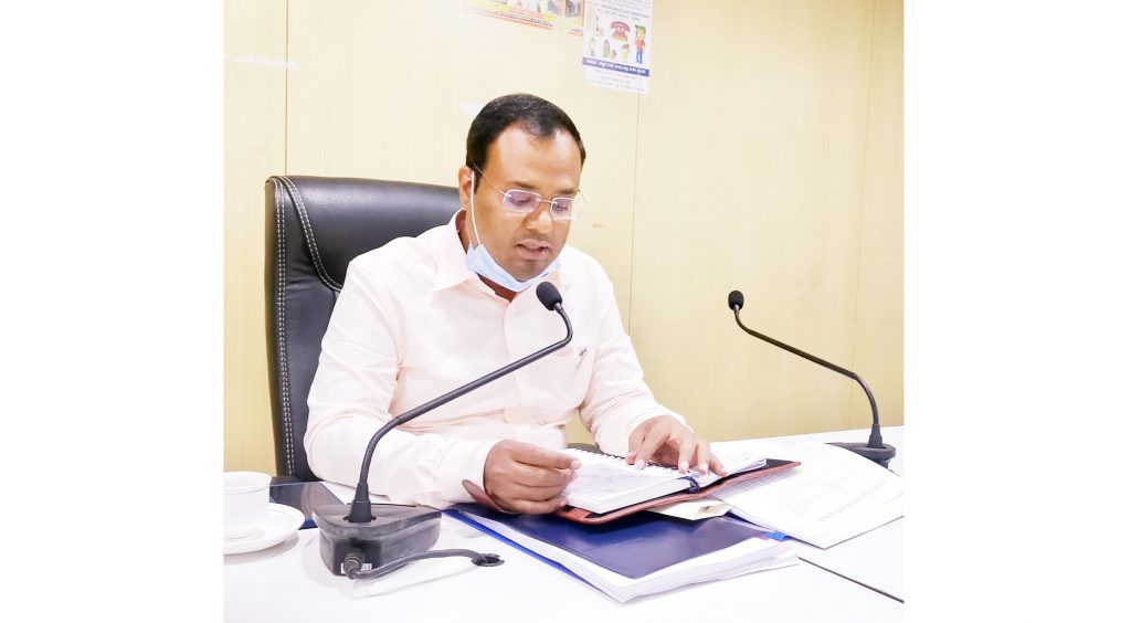 निवडणूक अधिकाऱ्यांच्या रजांवर निर्बंध Restrictions on Leave of Election Officers