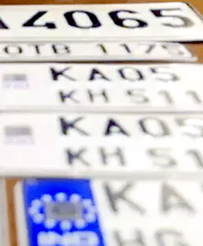 Still lakhs of vehicles are far from HSRP