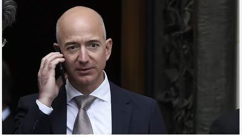 Jeff Bezos tops the world's rich list