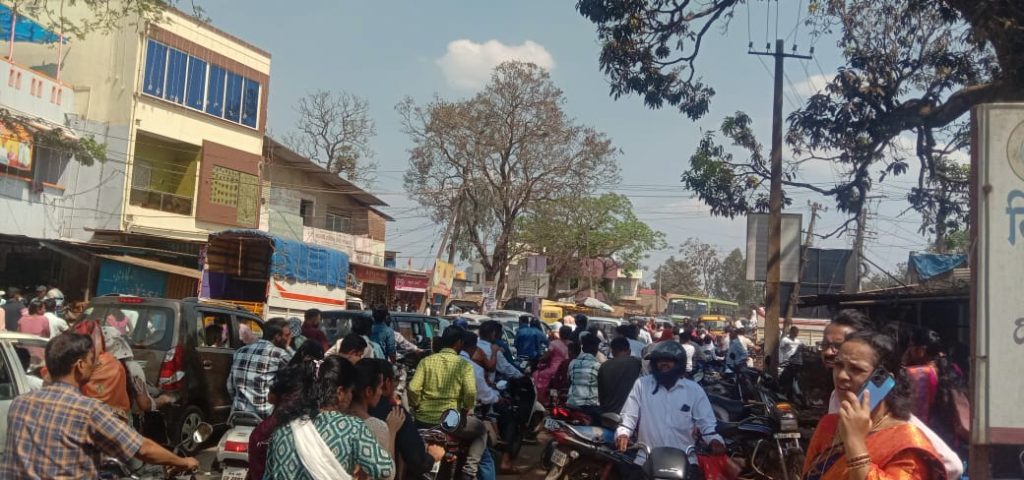 Huge crowd of devotees on Karambal-Bekwad Yatra