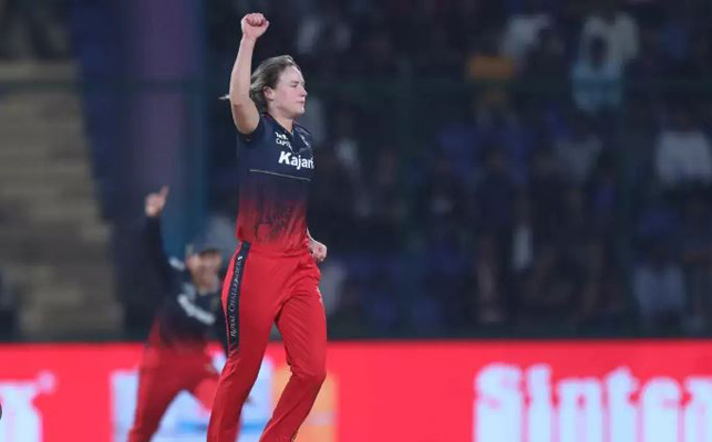 आरसीबी प्लेऑफसाठी पात्र RCB qualified for playoffs