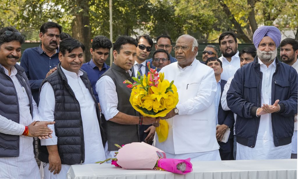 Churu MP Rahul Kaswan quits BJP