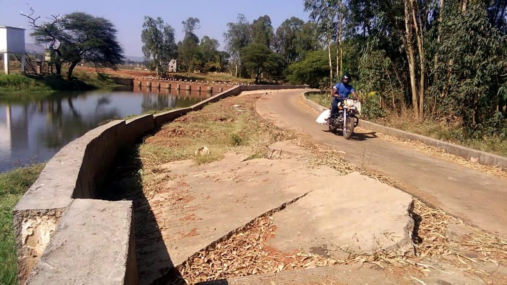 Kadoli-Kakti link road, the road near Markandeya dam is damaged