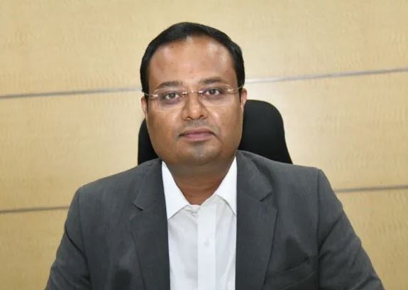 प्रार्थना स्थळांच्या ठिकाणी राजकीय प्रचाराला निर्बंध Restrictions on political campaigning in places of worship