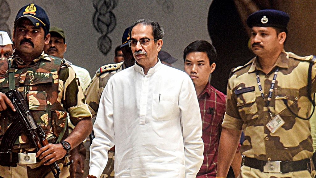 मुंबईत राहुल गांधींच्या सभेला उद्धव ठाकरे उपस्थित राहणार : संजय राऊत Uddhav Thackeray will attend Rahul Gandhi's meeting in Mumbai: Sanjay Raut